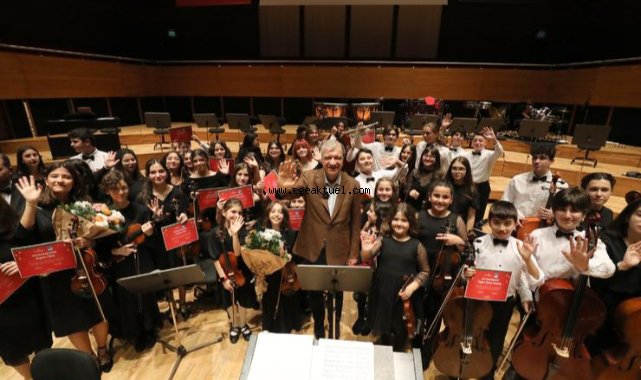 Çocuk Senfoni Ve Cengiz Özkan’dan Muhteşem Konser