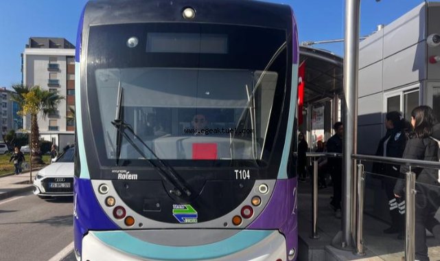 Çiğli Tramvayı “Kırmızı” ve “Mavi” hatla İzmirlilerin hizmetinde