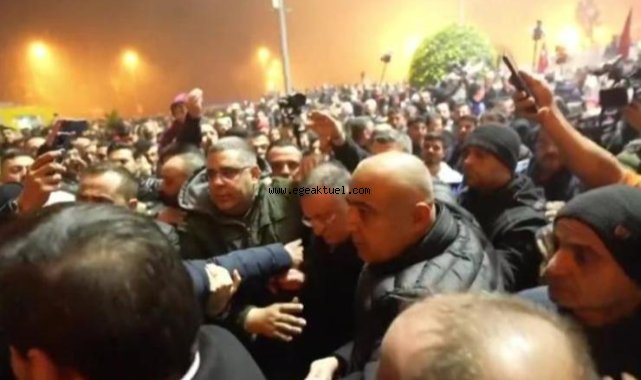 Lütfü Savaş protesto edildi