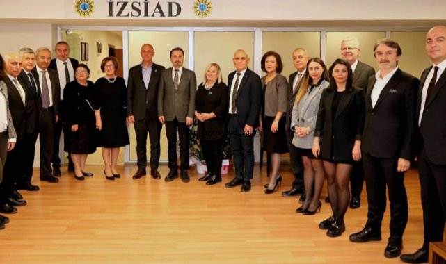 Özlale: “İzmir yeniden ticaretin önemli bir limanı olacak”