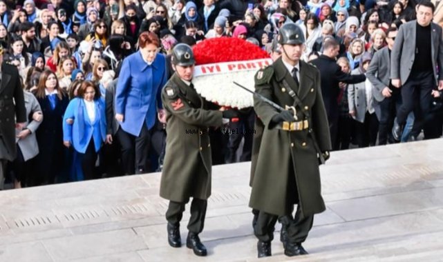Akşener, kadınlarla Anıtkabir'de