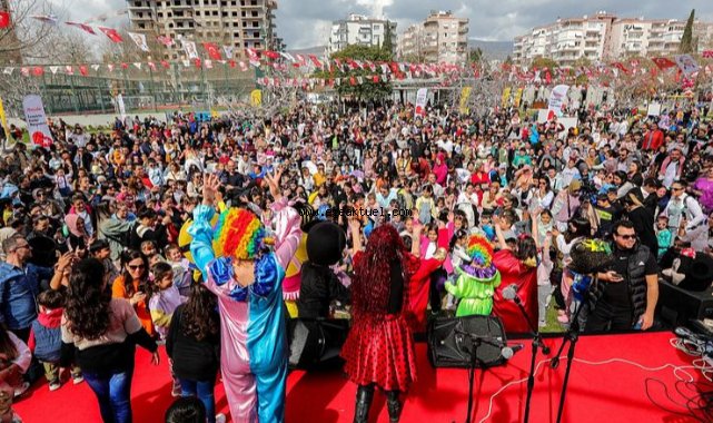 Bayraklılı çocuklar şenlikte buluştu