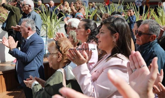 Tarihin en kalabalık coşkusu: Ata meydanı açıldı