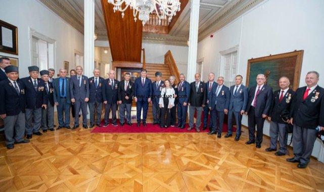 Başkan Tugay gazi derneklerini makamında ağırladı