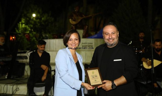 “Bozkırın Tezenesi” Karabağlar’da türküleriyle anıldı