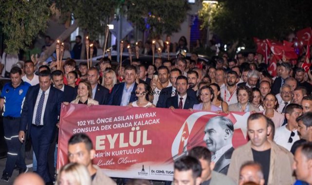 İzmir kurtuluşun 102’nci yıl dönümünde tek ses