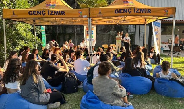 İzmir'de gençlerin “deneyim yolculuğu başladı