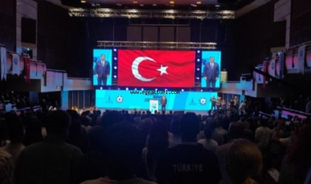 İzmir Spor Zirvesi’nde İstiklal Marşı krizi! Tugay'ın talimatıyla okundu