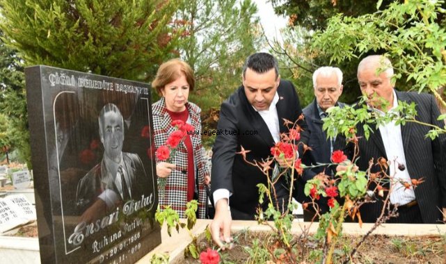 Çiğli Belediyesi Önceki Dönem Belediye Başkanı Ensari Bulut, mezarı başında anıldı