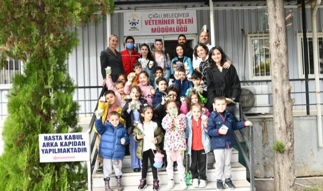 Çocuklar Hayvanları Seviyor, Çiğli’de Sevgi Büyüyor