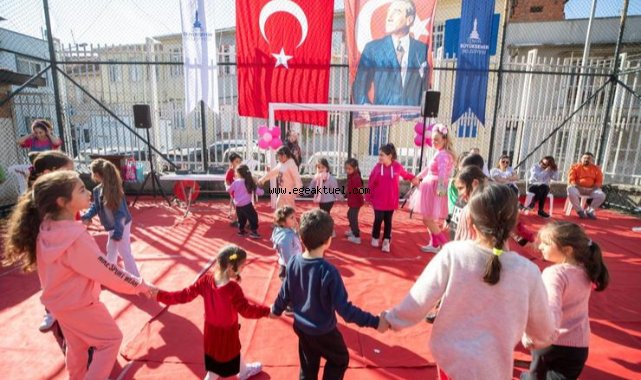 Çocuklar kadar aileleri de eğlendi