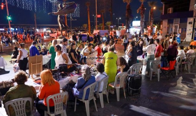 ‘Gece Pazarı’ ile kadınların el emeği kazanca dönüştü