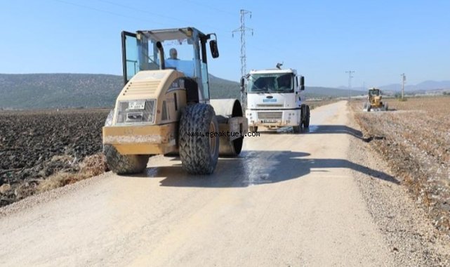 Menderes’te Üretim Yolları Yenileniyor