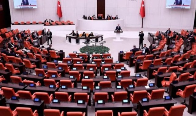 Asgari ücreti protesto eden CHP Meclis'e katılmadı