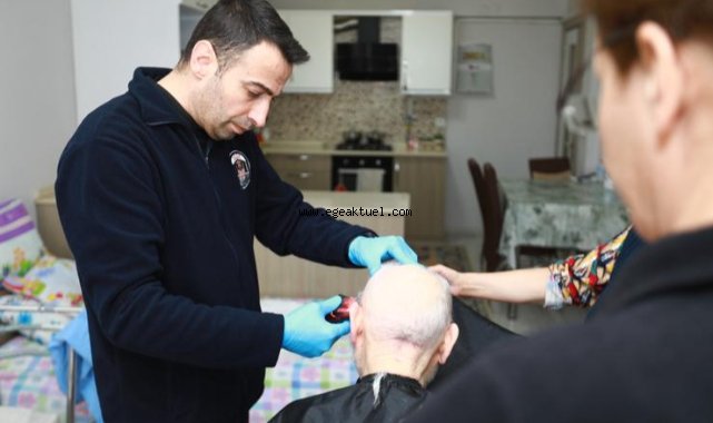 Evde Kişisel Bakım Hizmeti vatandaşların yüzünü güldürmeye devam ediyor