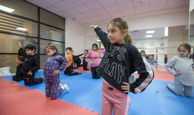 Karşıyakalı çocuklar ‘Neşeli Hareketler Kış Okulu’nu çok sevdi