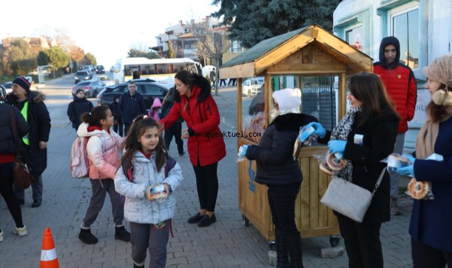 Güzelbahçe Belediyesi personellerinden imece örneği
