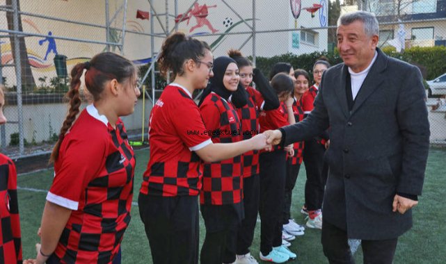 Güzelbahçe Kız Futbol Takımı’ndan iddialı başlangıç