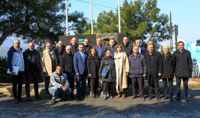 Hocalı Şehitleri Karabağlar’da anıtı başında anıldı