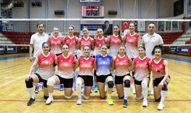 Celal Atik Spor Salonu’nda parke ısınıyor