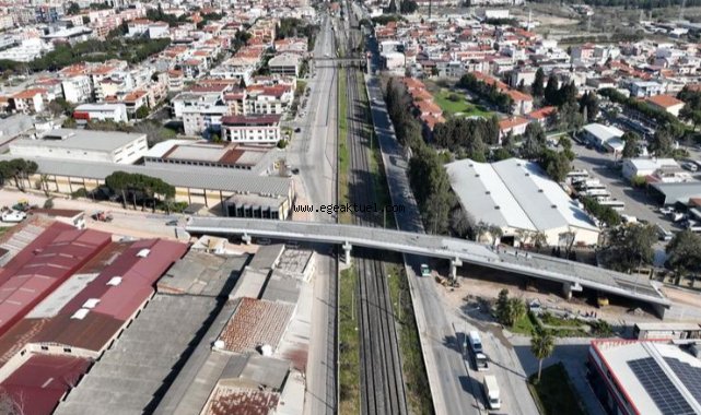 Gaziemir Hava Eğitim Yolu Taşıt Üst Geçidi’nde köprü yapımı tamamlandı
