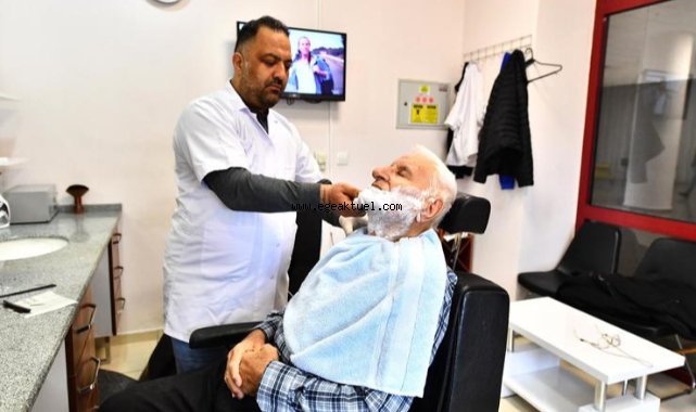 Huzurevi sakinleri mutlu çalışanlar gururlu