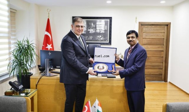 İzmir ile Hindistan arasındaki kültürel ilişkiler güçleniyor