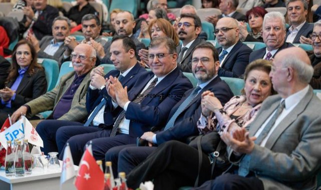Tugay: “Türkiye’de demokrasi bunalımı yaşanıyor”