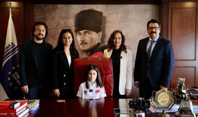 Karşıyaka’da yer gök bayram coşkusuyla renklendi!