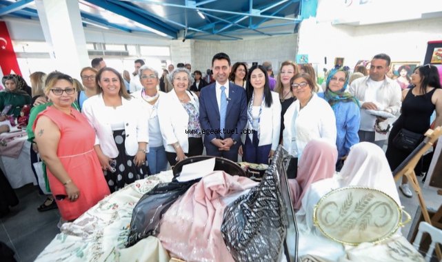 Bayraklı’da üreten kadınlar el sanatlarını sergiledi