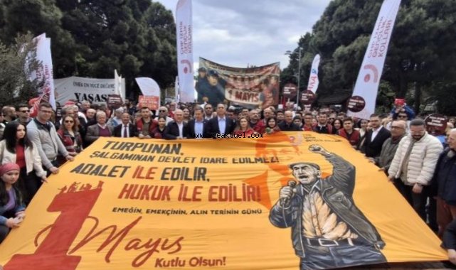 İzmir'de 1 Mayıs kutlamaları, 4 koldan Gündoğdu’ya