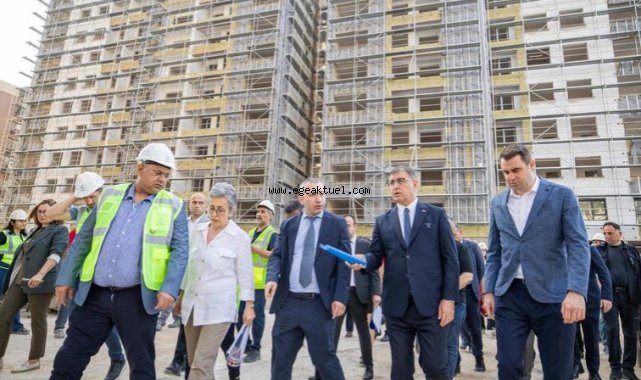 Başkan Tugay Örnekköy’deki kentsel dönüşüm projesi için sahada 