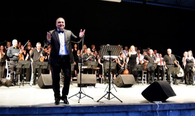 Büyükpark'ta Türk Sanat Müziği rüzgarı esti