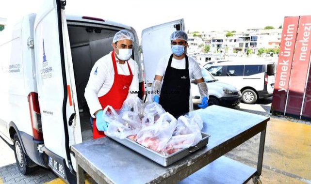İzmirlilerin et bağışları ihtiyaç sahiplerine ulaştırılıyor