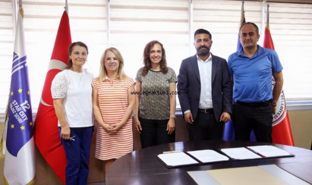Karşıyaka’da ‘sağlıklı kentleşme’ için imzalar atıldı