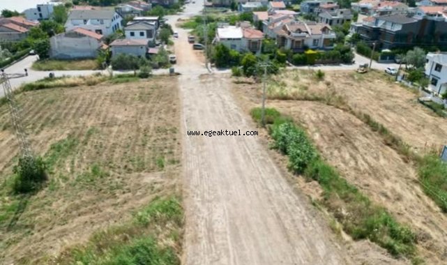 Urla’da 40 yıllık sorun çözüldü, sokaklar yenilendi