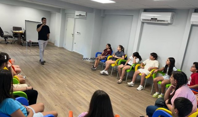 İzmir Çocuk Meclisi’nde ‘Akran Zorbalığı Eğitimi’