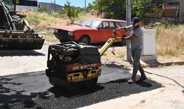 Karabağlar’da Asfaltlama ve Yol Onarım Çalışmaları Aralıksız Sürüyor
