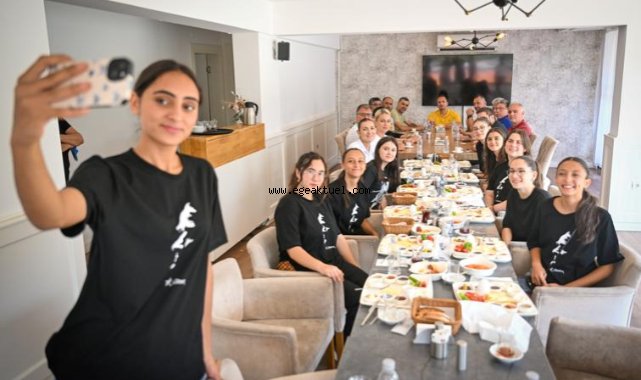 Namağlup takım Başkan Eşki ile buluştu