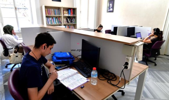 Bornova’da 8 kitaplık 9 bin üye ile hizmette