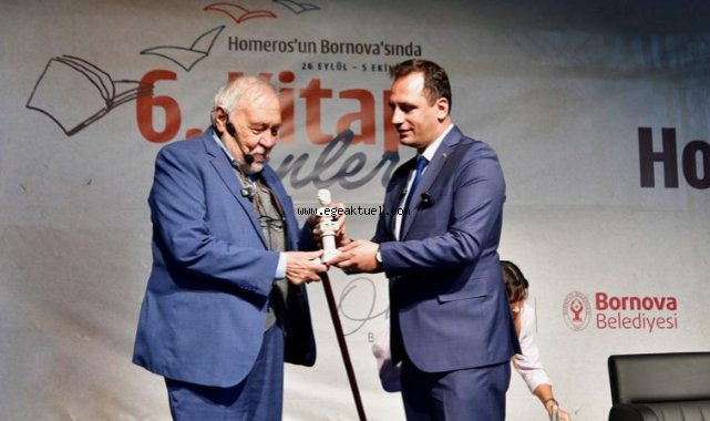 İlber Ortaylı Bornova’da İzmirlilerle buluştu