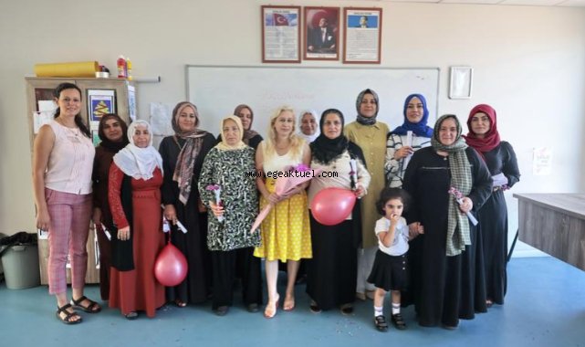 Konak’ta okur-yazar kadınların gurur günü