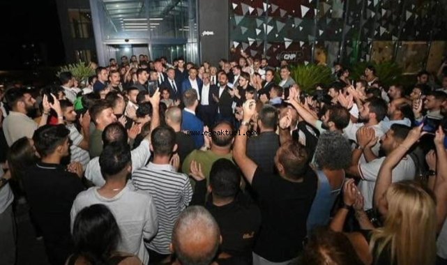 Milletvekilleri ve yurttaşlar kayyuma karşı nöbette