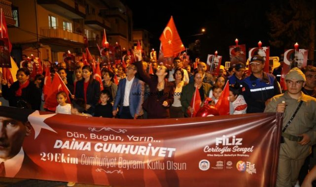 Efes Selçuk’ta 29 Ekim Gururu: Cumhuriyet Coşkusu Meydanlara Taştı