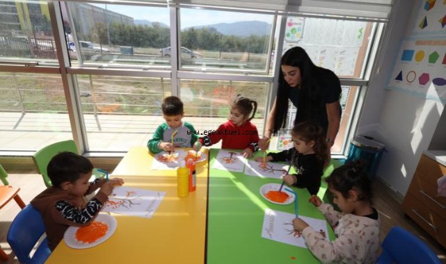 Efes Selçuk’ta tarım işçisi kadınların çocukları Deppo Efes Masal Evi’ne emanet