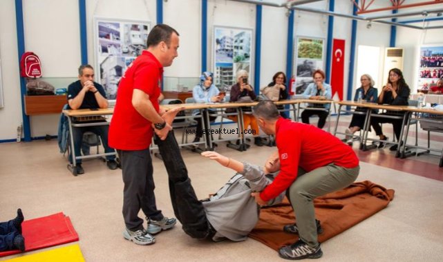 Karşıyaka Afet Gönüllüleri’nde 2. dönem kayıtları başladı
