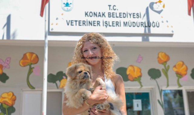 Konak, can dostlarının yanında