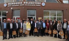 Menderes’te Muhtarlar Günü Kutlandı