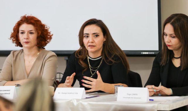 Buca’da Türk dizilerinde romantize edilen şiddet tartışıldı