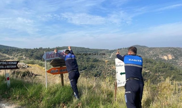 Efes Selçuk’ta Görüntü Kirliliği Yaratan Tabelalar Kaldırılıyor